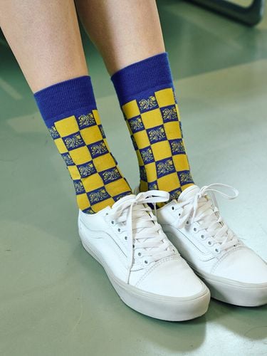 Checkerboard Ribbon Socks (Blue) - mimicAWE - Modalova