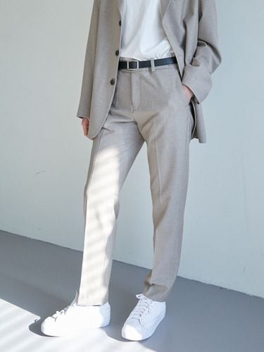 Standard Tapered Slacks_Beige - ANOUTFIT - Modalova