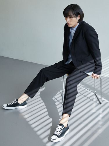 Standard Tapered Slacks_Black - ANOUTFIT - Modalova