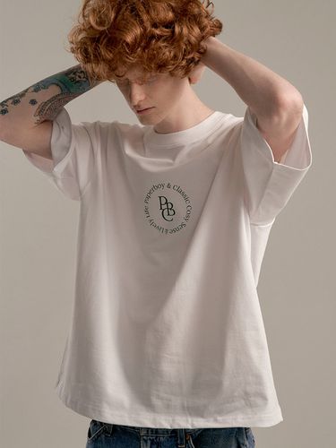 Cozy Circle T-Shirt _ White - PaperBoy - Modalova