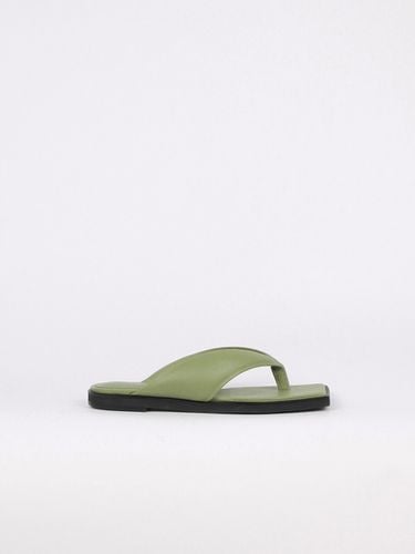 Nadia Flip-Flop Leather Slides_Sage Green - blanc sur blanc - Modalova