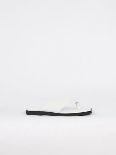 Nadia Flip-Flop Leather Slides_White - blanc sur blanc - Modalova