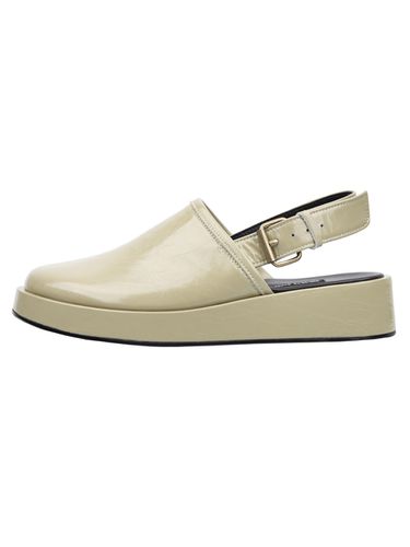 Elliot Croc Shoes Khaki - SO.U:LESURES - Modalova