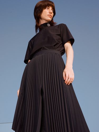 Pleated Skirt (Black) - MAISONMARAIS - Modalova