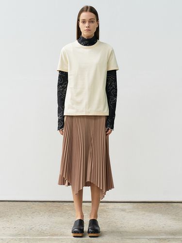 Pleated Skirt (Beige) - MAISONMARAIS - Modalova