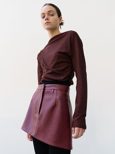 Slanted Skirt (Burgundy) - MAISONMARAIS - Modalova