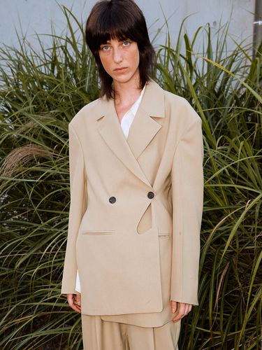 Aesthetic Double Blazer (Olive) - MAISONMARAIS - Modalova