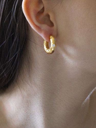 Two Cubic Hoop Earrings - nuavo - Modalova