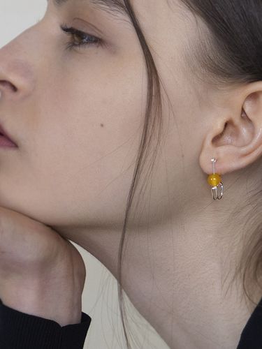 Yellow Stone Clip Earrings - nuavo - Modalova