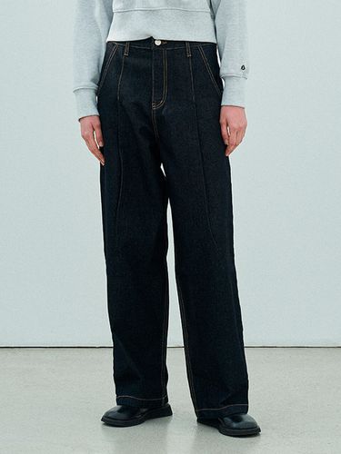 Tuck Wide Denim Pants (Navy) - DIAGONAL - Modalova