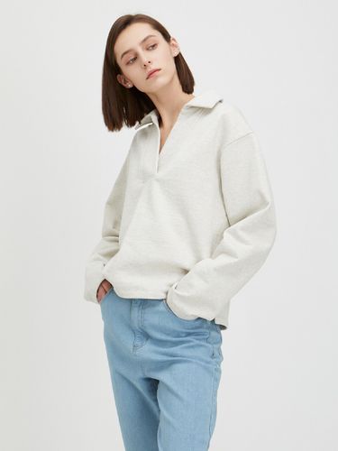 Cozy Open Collar Sweatshirt - OSTKAKA - Modalova