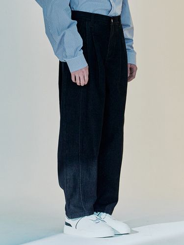 M Pleats Wide Third Cut Denim Pants - NOWANDTOMORROW - Modalova