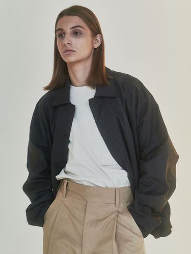 M Curved Oversized Blouson Jacket - NOWANDTOMORROW - Modalova