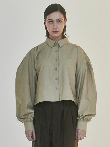 W Shirring Cropped Shirt - NOWANDTOMORROW - Modalova