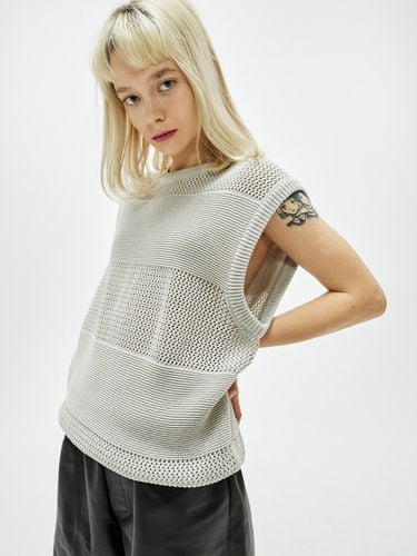 Skashi Over Knit Vest_Grey - EZIO - Modalova