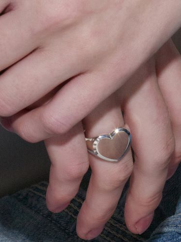 ME Heart Ring - MONDAY EDITION - Modalova