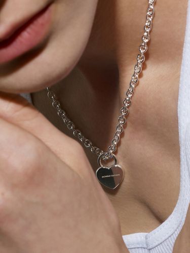 The ME Heart Chain Necklace - MONDAY EDITION - Modalova