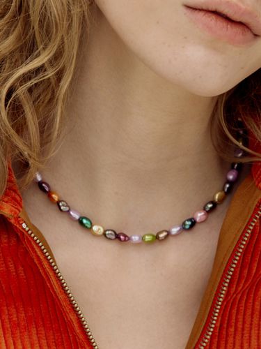 Holiday candy pearl necklace - MONDAY EDITION - Modalova