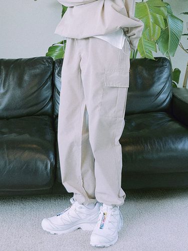 Comfort Training Cargo Pants_Beige - FANACULT - Modalova