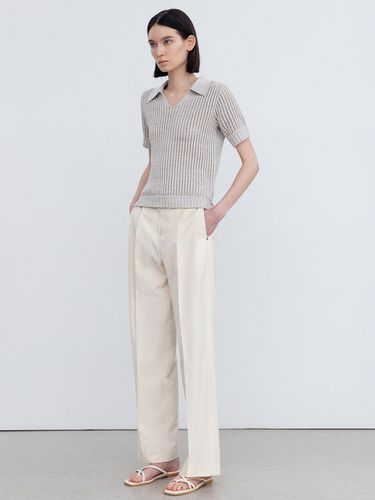 Tailored Pin Tuck Straight Pants () - RE RHEE - Modalova