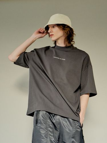 OOT Basic T Shirt Charcoal - OUT OF TRUNK - Modalova