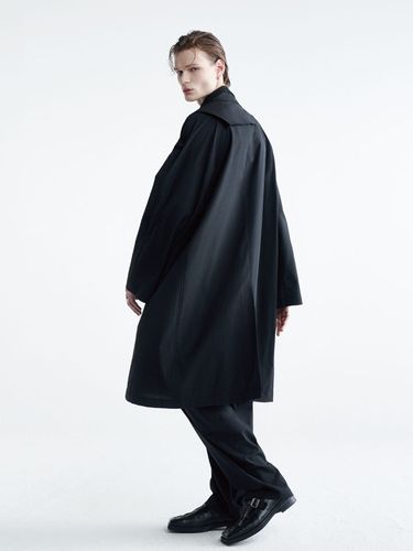 Asymmetric Layered Mac Coat_Black - NOIRER - Modalova