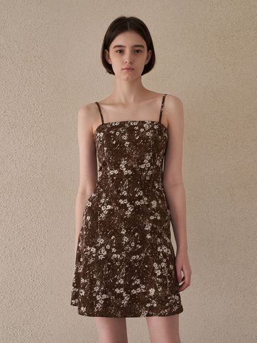 Smocking Bustler Mini Dress (Brown) - ADAUL - Modalova