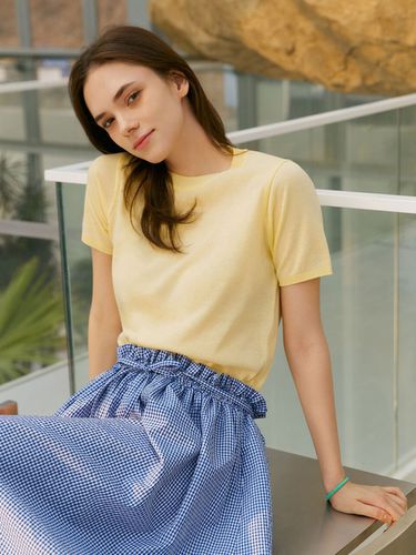 Half Sleeve Round Knit Top_Butter Yellow - kotelo - Modalova