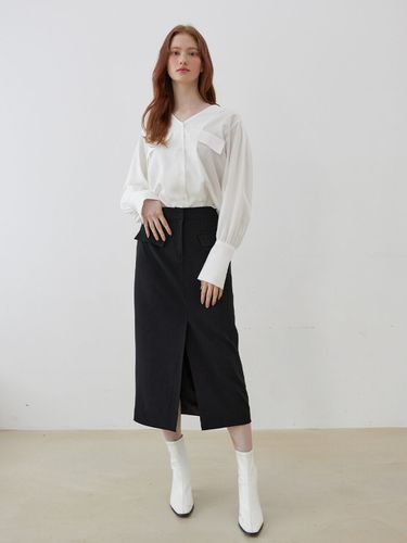 Flap Long Skirt (Black) - bibyseob - Modalova