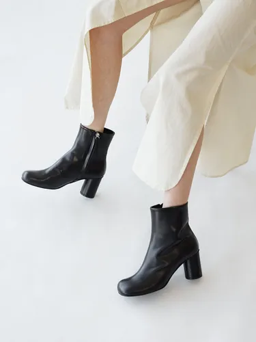 Luna Ankle Boots Leather Black 7cm - blanc sur blanc - Modalova