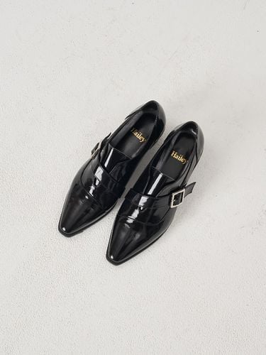 Oblique Strap Loafers - (HJ220021) - Hailey - Modalova