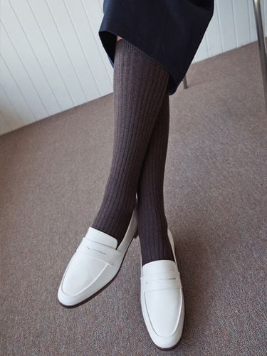 Corduroy Knee Socks (Brown) - LOEIL - Modalova