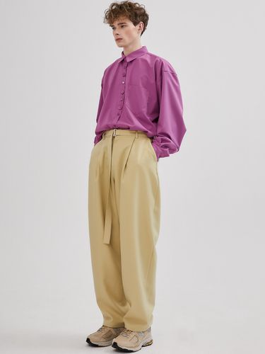 Belt Pin Tuck Pants _ Butter - ESC STUDIO - Modalova