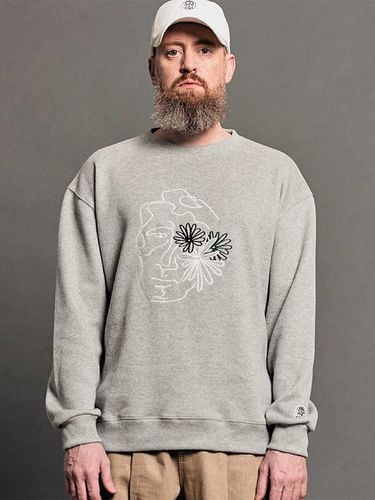 Face-Off Drawing Embroidered Sweatshirt - FFEFF STUDIO - Modalova