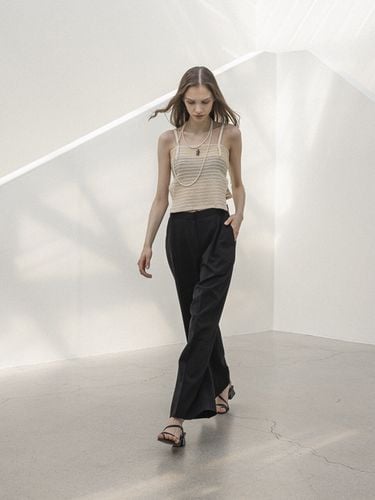 Life Wide One Tuck Pants Black - DEFEMME - Modalova