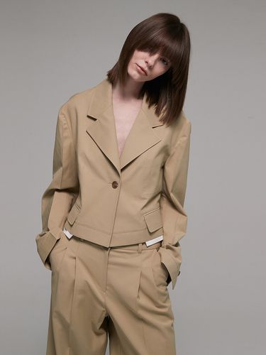 Pocket Crop Jacket_Khaki Beige - AEER - Modalova