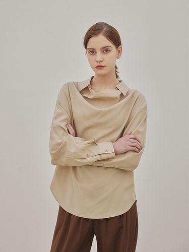 Alina Drape Collar Blouse_Beige - a.riff - Modalova