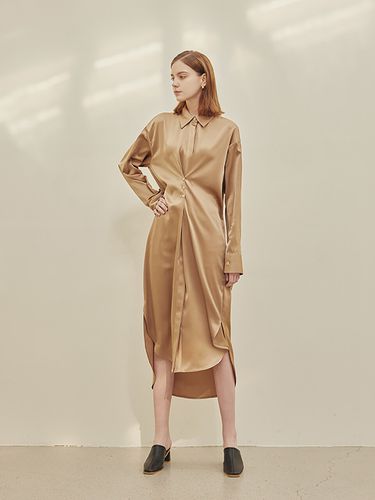 Vanessa Collar Silky Long Dress_Beige - a.riff - Modalova