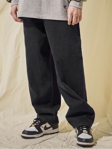 Wide Tapered Retro Denim Pants - VARZAR - Modalova