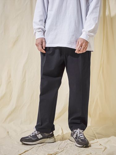 Wide Tapered Wrinkle Free Chino Pants - VARZAR - Modalova