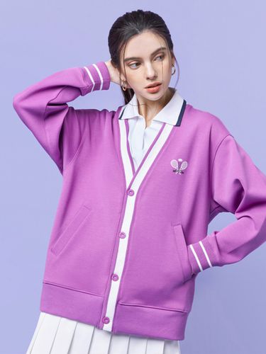 Tennis Club Logo Cardigan (2 Colors) - AKIII CLASSIC - Modalova