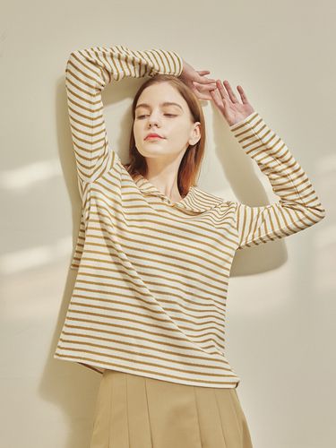 Marin Stripe Sailor Collar T-shirts_Beige - a.riff - Modalova