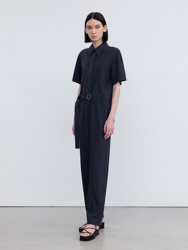 Hidden Button Belted Jumpsuit - RE RHEE - Modalova