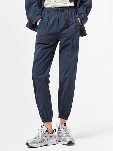 Cool Utility Pants (Dark Navy) - AKIII CLASSIC - Modalova