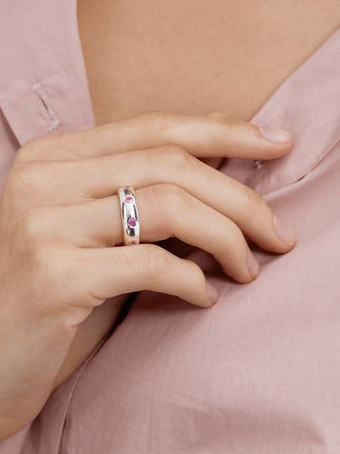 Heart Dot Cubic Ring - TATIANA - Modalova