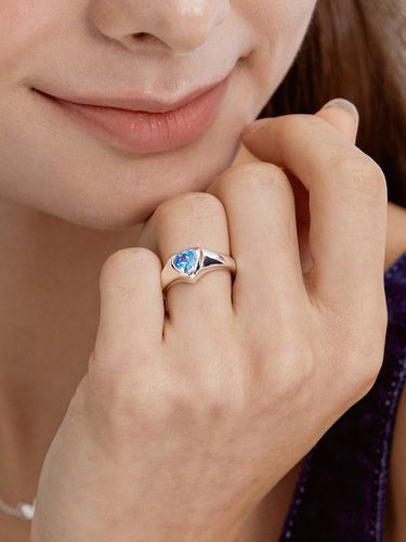 Twinkle Heart Cubic Ring - TATIANA - Modalova