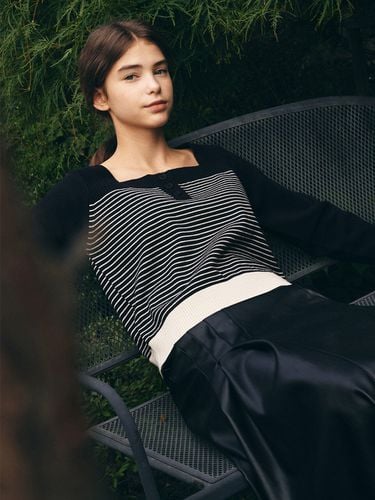 Stripe 3 Button Square Neck Knit Top_Black - ADAUL - Modalova