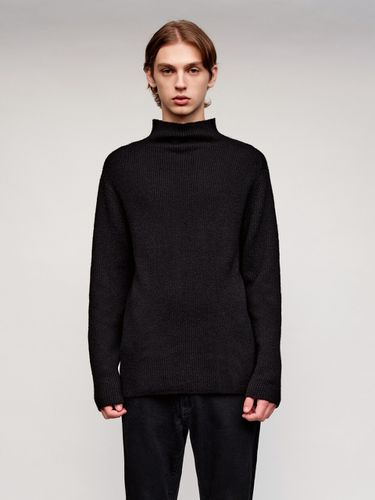 Solid Half Neck Sweater _ Black - SOLEW - Modalova