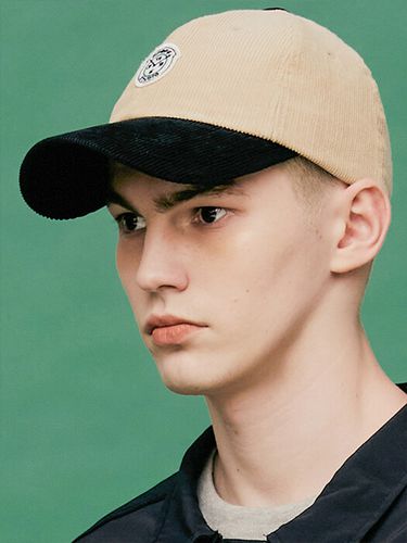 Signature Wappen Two-tone Ball Cap [] - FFEFF STUDIO - Modalova