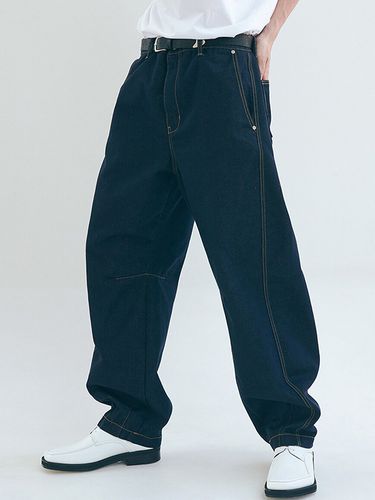 Dart Curved Denim Pants _ Nonfade - Trip LE Sens - Modalova